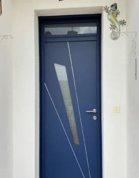 Porte d'entrée moderne bleu avec vitrage