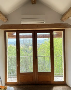 Baie vitrée en bois